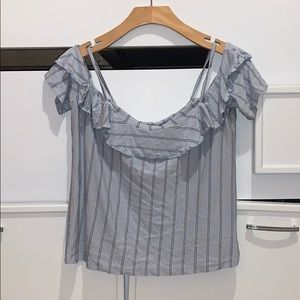 Striped shirt w/ Shoulder Slit